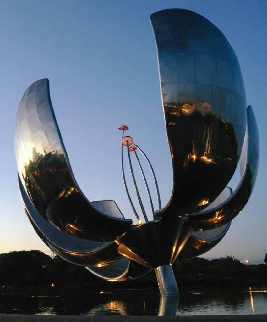 Floralis during blue hour 