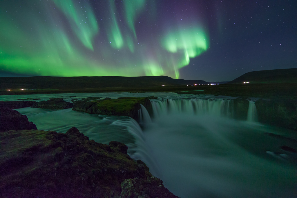 Tips On How To Find The Northern Lights In Iceland – Mostly Lisa ...